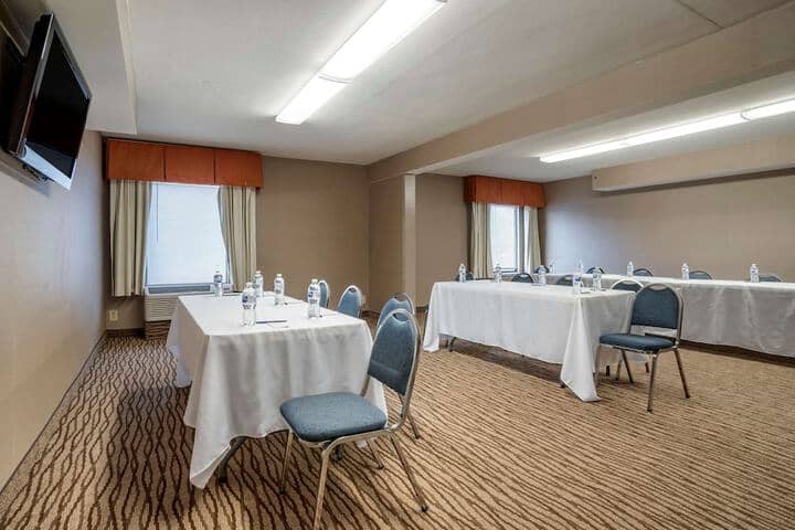 Meeting facility