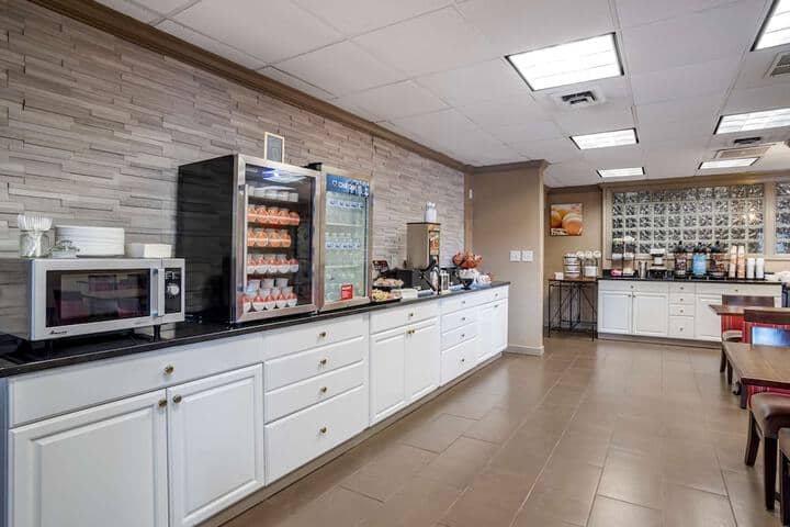 Breakfast area
